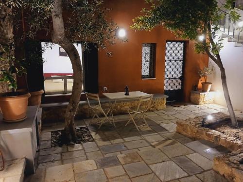 Athens 1-bedroom garden house