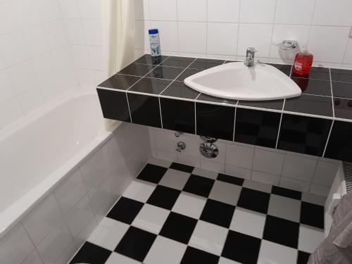 Bilik mandi di Appartement Denis