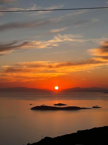 Sea Sun House, Aprovato Andros