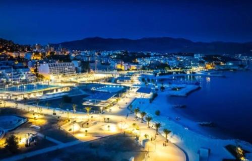 Regal Splendor Apartments