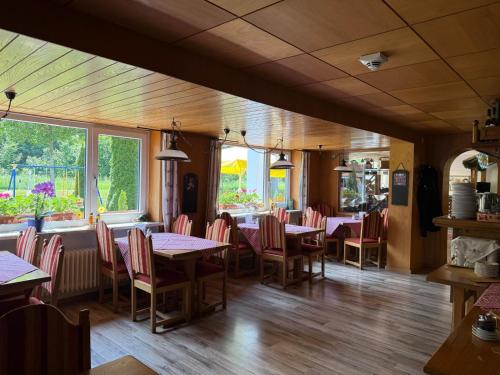 Restaurace v ubytování Hotel Pension Schwansee