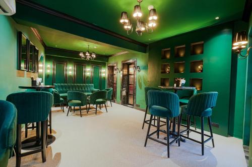 Χώρος καθιστικού στο Chandralok A Boutique Hotel