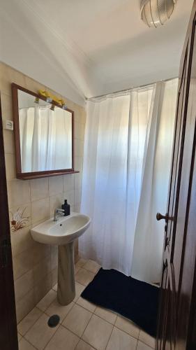 Historic center apartment Cascais photo 3
