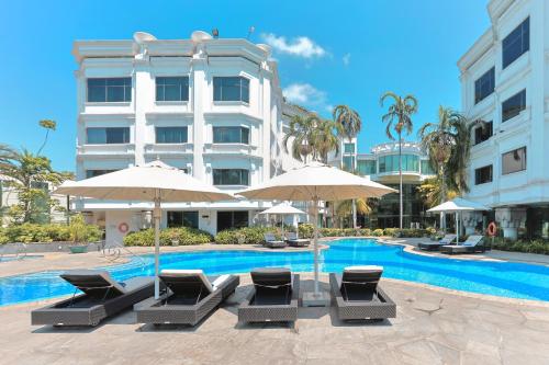 Bazén v ubytování Le Royal Meridien Chennai nebo v jeho okolí