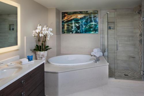Kylpyhuone majoituspaikassa Opal Sands