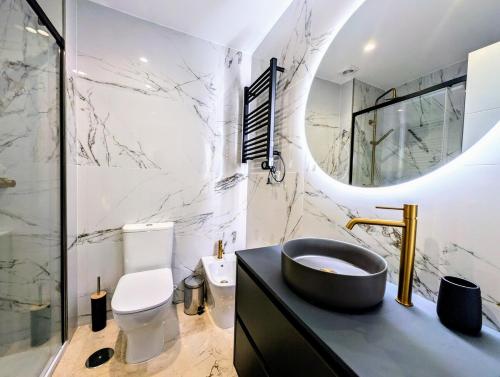 Et badeværelse på Paraiso Estepona Martinez