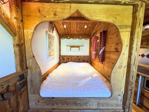 Studio avec lit clos savoyard et coin montagne au pied des pistes - FR-1-452-101