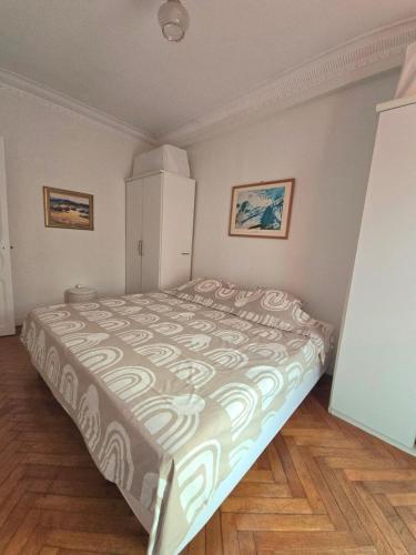 Postel nebo postele na pokoji v ubytování La mer à vos pieds accès Plage à 1 min