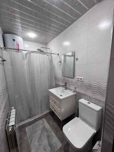 Ένα μπάνιο στο Zaritap Guest House