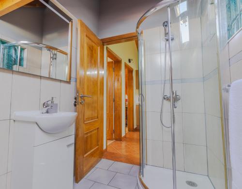 Et badeværelse på House Dinavast Casa dos Ases