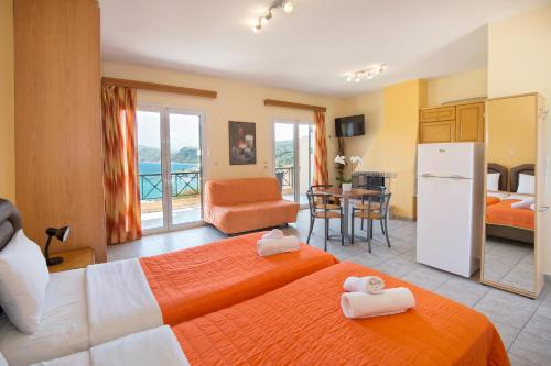 Kuchyň nebo kuchyňský kout v ubytování Panorama Hotel
