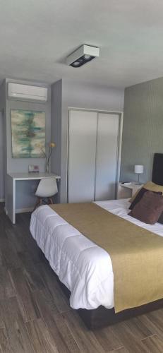 Кровать или кровати в номере Cala hotel boutique