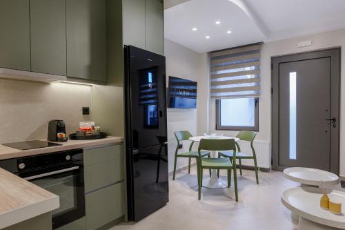 ALMARLIVING Stylish 2BR Apartment in Ilioupolis