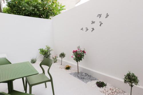 ALMARLIVING Stylish 2BR Apartment in Ilioupolis