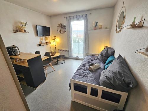 Petit studio cosy, balcon et vue