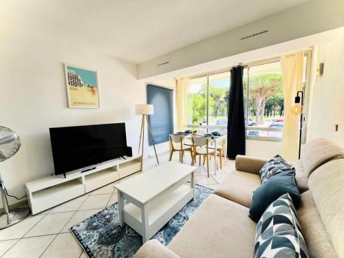 Port Vincent - Appartement deux pièces avec piscine MAE-3333