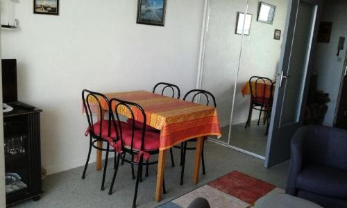 Photo de la galerie de l'établissement Résidence Le Suffren - PORNICHET STUDIO CABINE FACE MER MAE-2553, à Pornichet