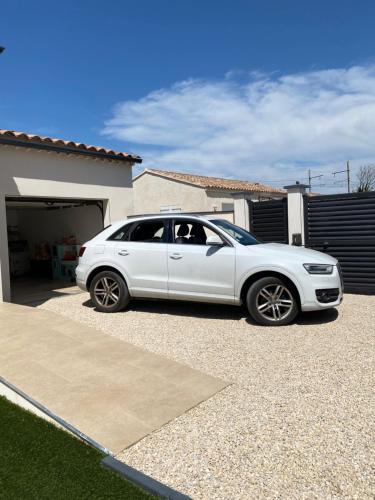 Φωτογραφία από το άλμπουμ του villa 8 personnes clim, piscine, parking σε Piolenc