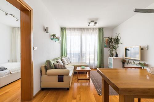 Split-Luxury apartment Žnjan beach