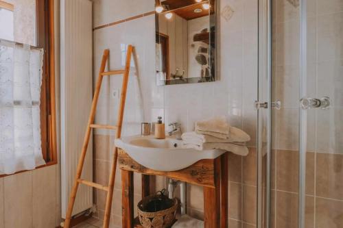 Koupelna v ubytování Au Son des Aiguilles