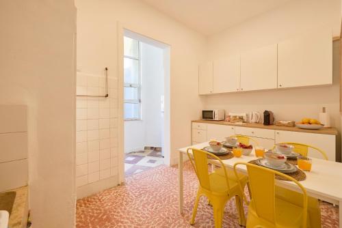 Sun & Surf Beach Apt w Patio, by TimeCooler