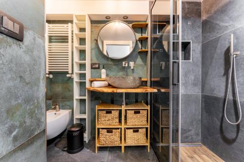 Suede Loft Retreat, Charm, Relax Private Parking