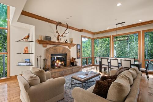 Two Creeks by Snowmass Vacationsにあるシーティングエリア