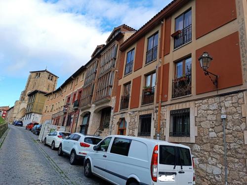 Entre Castillo y Catedral 2VUT09734