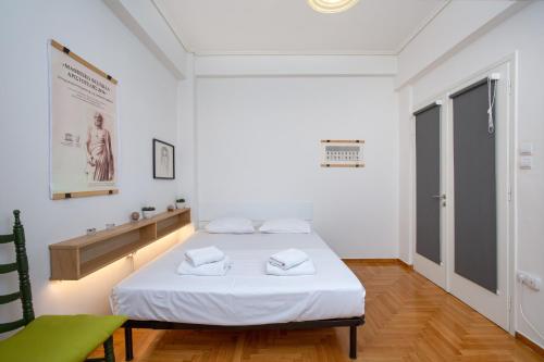 Comfy Apartment In Exarchia Vibrant Neighborhood