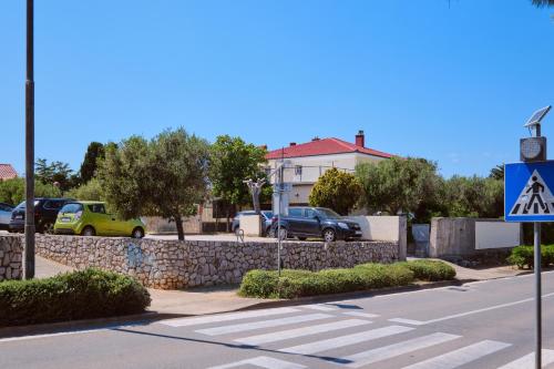 Apartments with parking spaces Losinj, Losinj - 24690