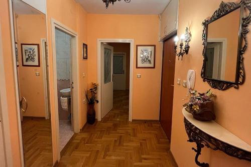 Apartments with parking space Split - 24725