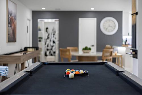 Χώρος καθιστικού στο Family Platinum Escape with Heated Pool and Gameroom