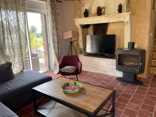 Gîte de charme près du Mans pour 4 avec piscine naturelle - FR-1-410-473