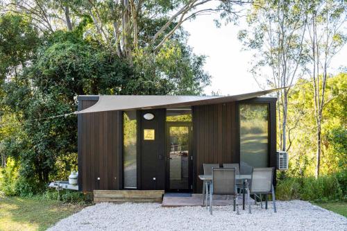 Vonkajšia záhrada v ubytovaní Hill Creek Tiny House 4 by Tiny Away