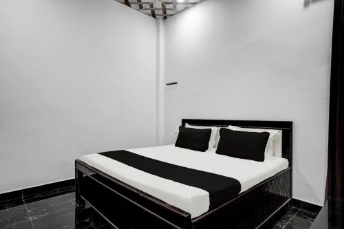 Fotografie z fotogalerie ubytování SPOT ON HOTEL GRAND v destinaci Bulandshahr