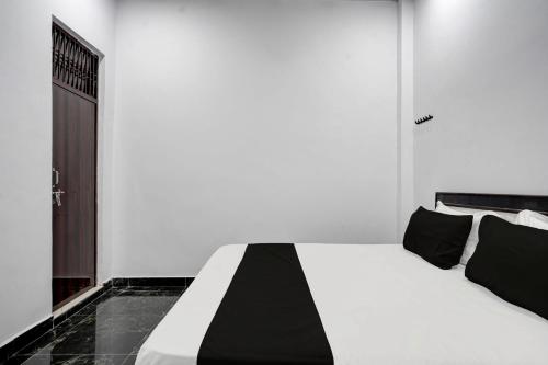 Fotografie z fotogalerie ubytování SPOT ON HOTEL GRAND v destinaci Bulandshahr