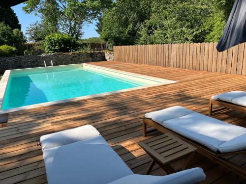 Kolam renang di atau dekat dengan Gîte Dordogne Périgord