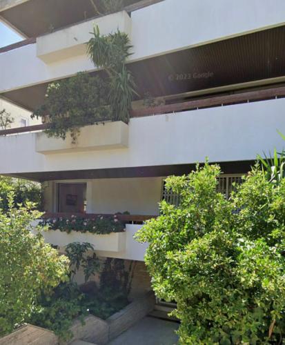 Marnik House