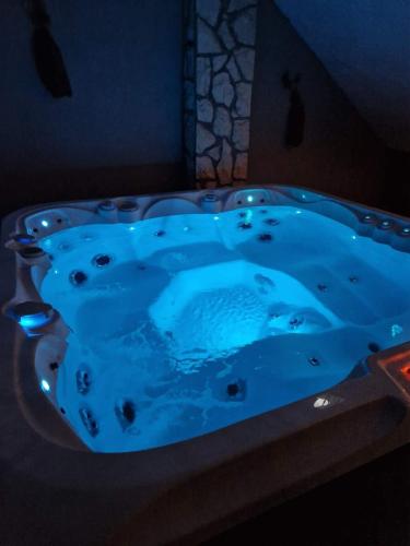 Φωτογραφία από το άλμπουμ του Loro House & Jacuzzi σε Posedarje