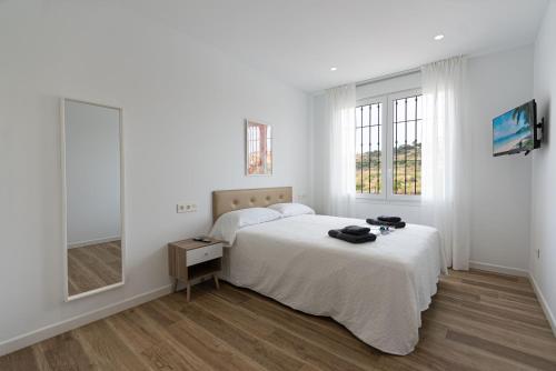 SOLGUEST Aparthotel Estepona photo 2