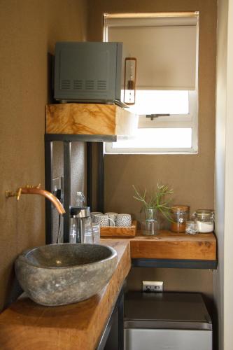 Dapur atau dapur kecil di Stroomrivier Lodge