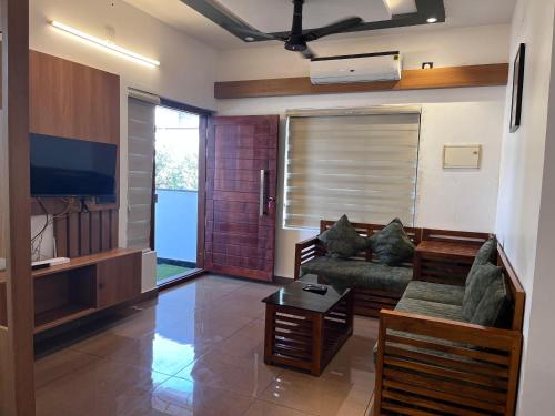 Μια τηλεόραση ή/και κέντρο ψυχαγωγίας στο kirapalace residency hotel