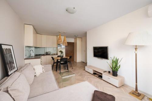 Skyline View - Golden Terraces Mall