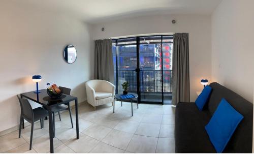 Afbeelding uit fotogalerij van Studio 25 m2 Tour Black Swans Centre ville Tram C et E direct Parlement Européen à 15 minutes Arrivée 24 sur 24 in Straatsburg