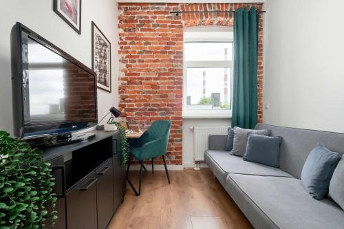 Modern Studio Suitable for 2 People by Noclegi Renters