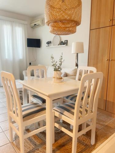 Gallery image of Villa Elenia in Tsoukaladhes