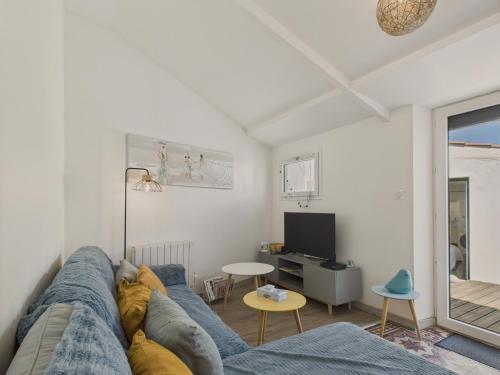 Maison avec une dépendance dans le jardin pour 6