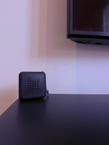 TV a/nebo společenská místnost v ubytování LIMITLESS - La House Interdite