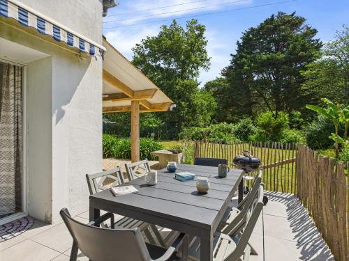 Grand jardin et terrasse - 4 adultes et 1 enfant