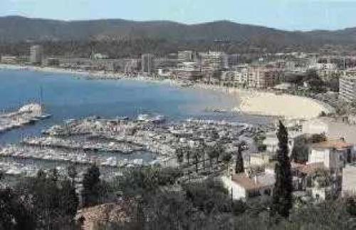 an aerial view of a city and a body of water at Appartement 4 étoiles - Parc aquatique - ccaa0ai in Bormes-les-Mimosas